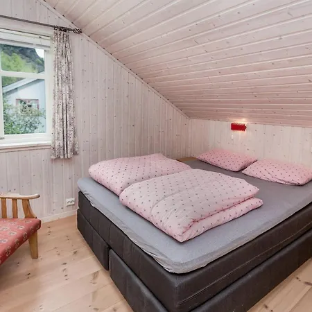 House Semesterbostad *